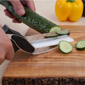 2 in 1 Kitchen Knife & Cutting Board - Smiley Giant